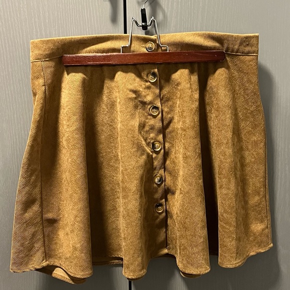 Brown corduroy button-up skirt. Size XL (fits more like Large) from Shein. - Picture 2 of 4